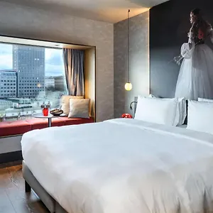 4* Отель Radisson Red Hotel,