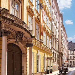4* Отель Pertschy Palais